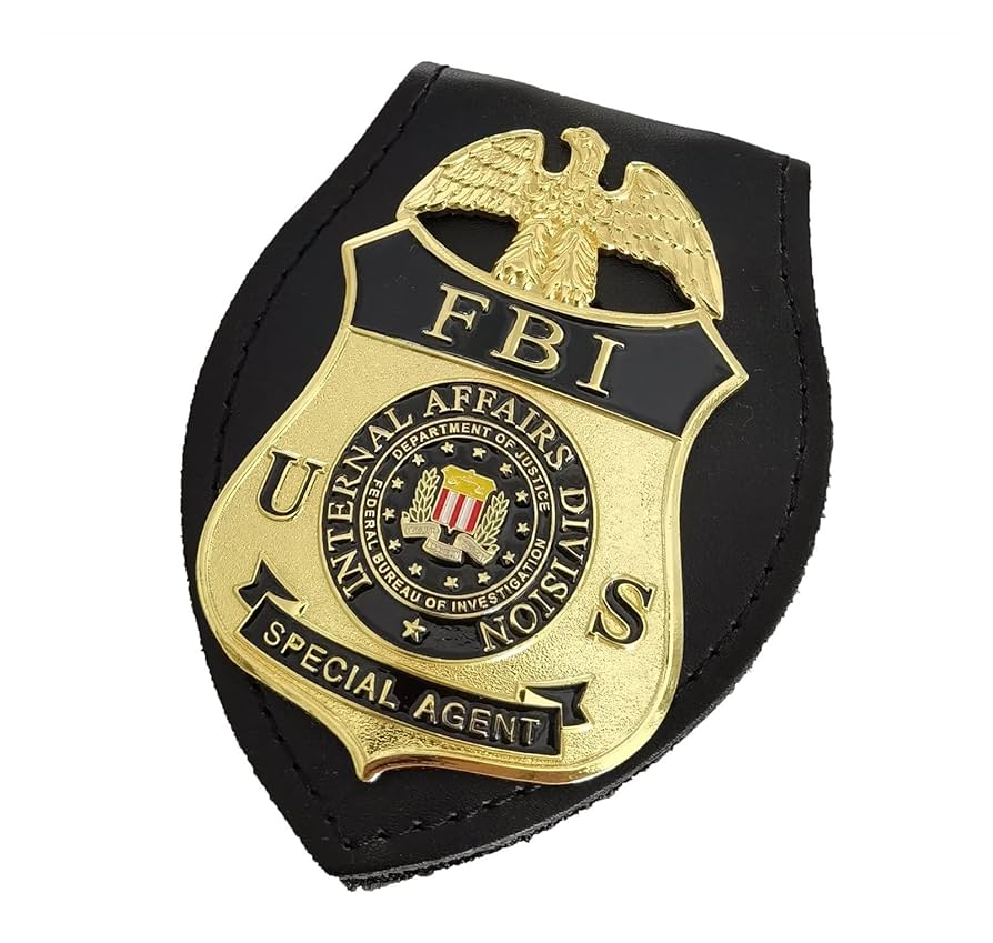 Amazon.co.jp: アメリカ人 FBI バッジとアクセサリーの映画と
